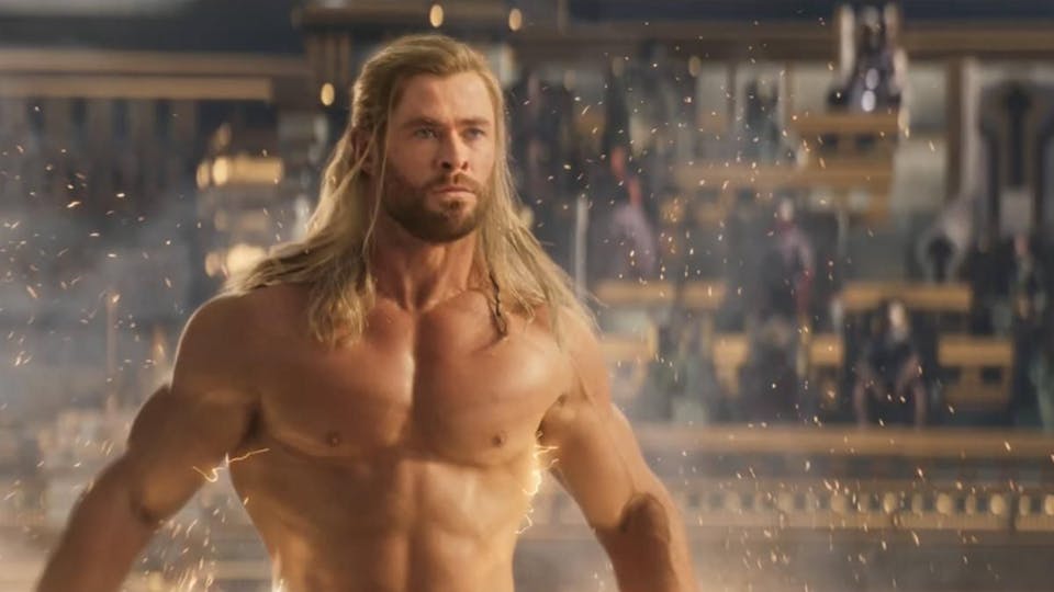 Nudist Open Sex - Everything We Know About The 'Thor: Love And Thunder' Naked Scene | Grazia