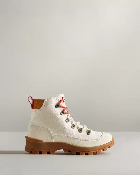 women's black timberland boots outfit