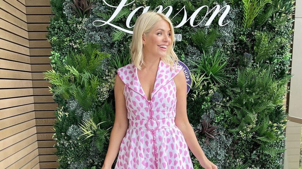 pink dress holly willoughby Holly Willoughby stuns in pink dress with new hairstyle on Dancing on Ice as she wishes Emma Bunton happy birthday