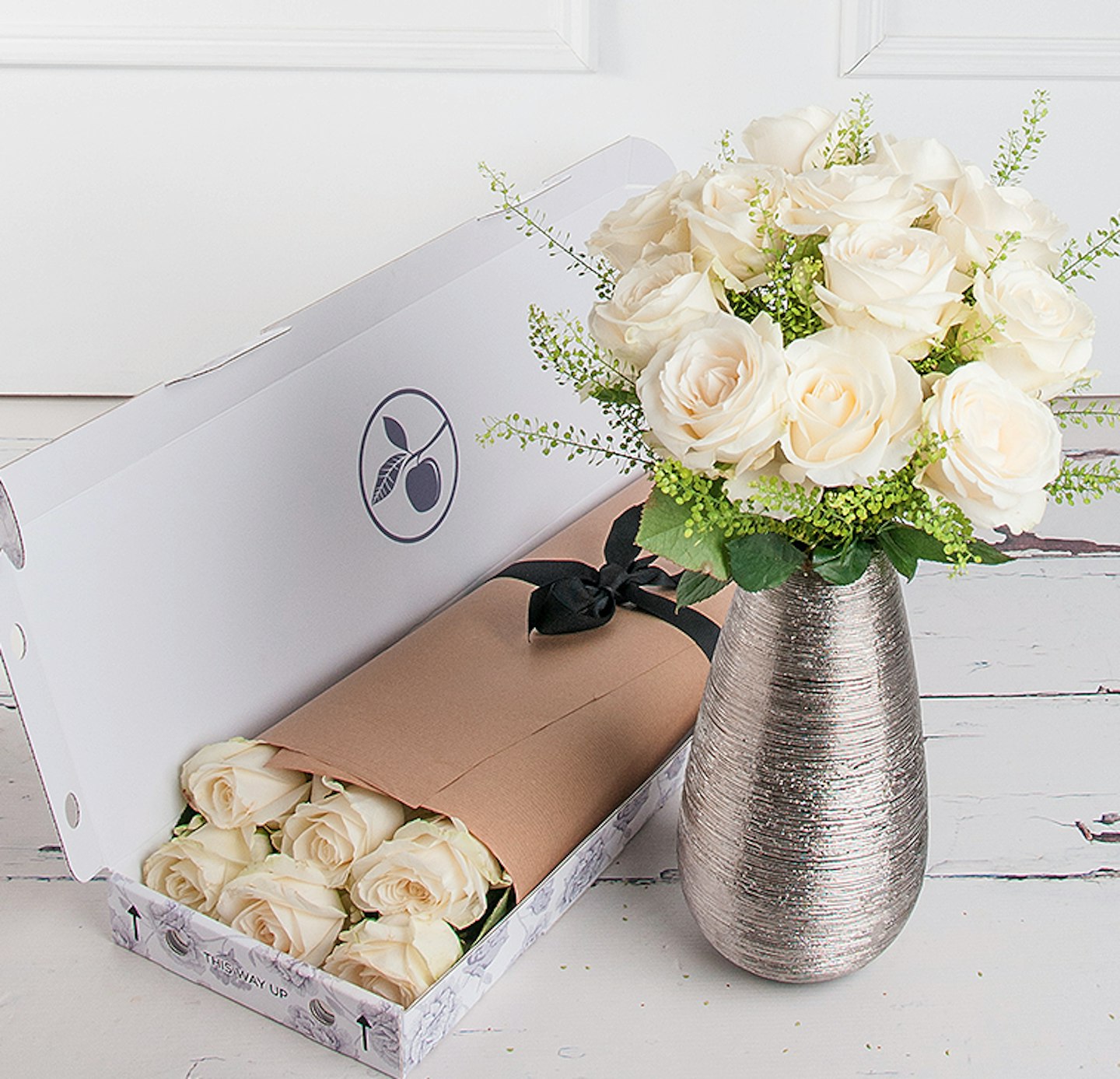 Appleyard Flowers, Letterbox Simply White Roses