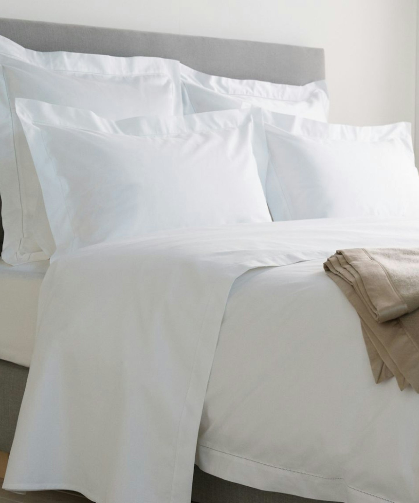 Harrods of London Cadogan Super King Duvet Cover Set