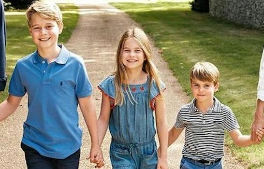In This Year's Christmas Card, The Royal Children Are Wearing Clothes From Just £17 - Vimarsana News