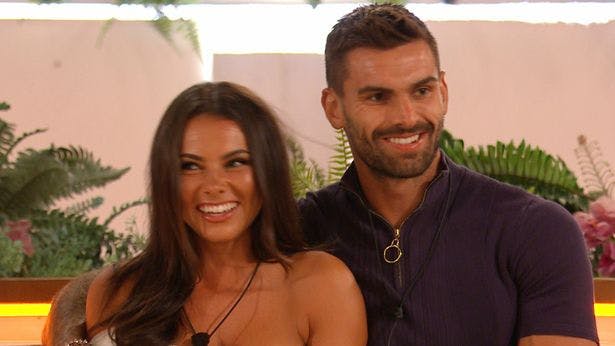 Love Island Hang On, Have Paige Thorne And Adam Collard Broken Up
