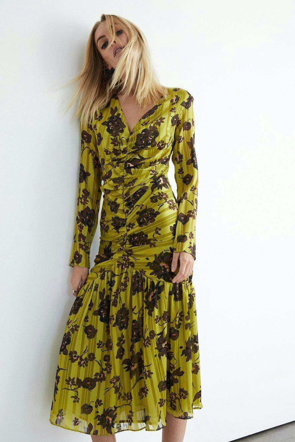 Warehouse midi dress clearance in yellow paisley print