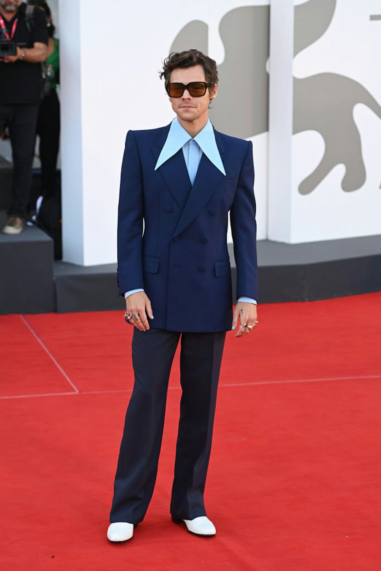 venice film festival outfits 2022  harry styles