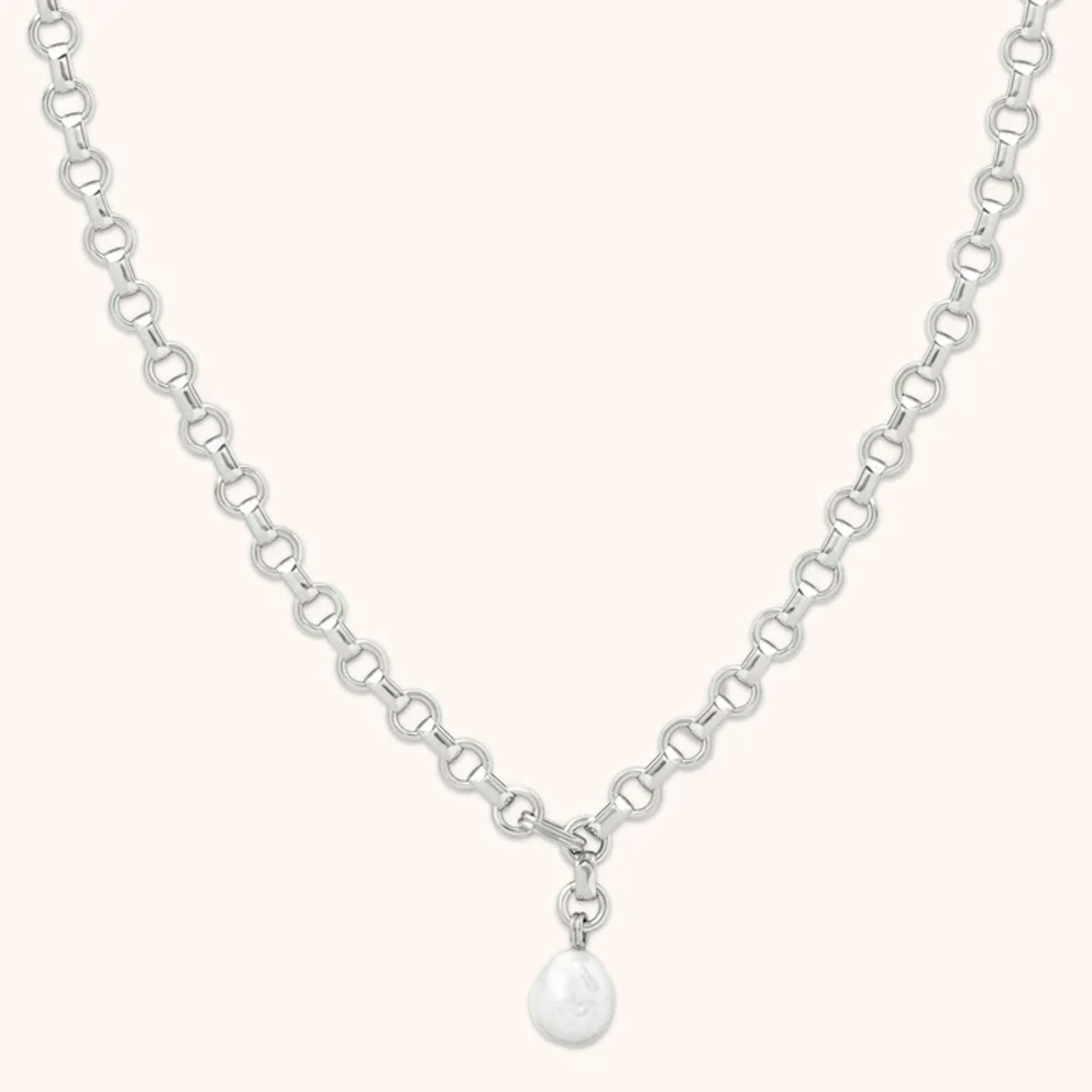 Astrid & Miyu Serenity Pearl Link Chain Necklace in Silver