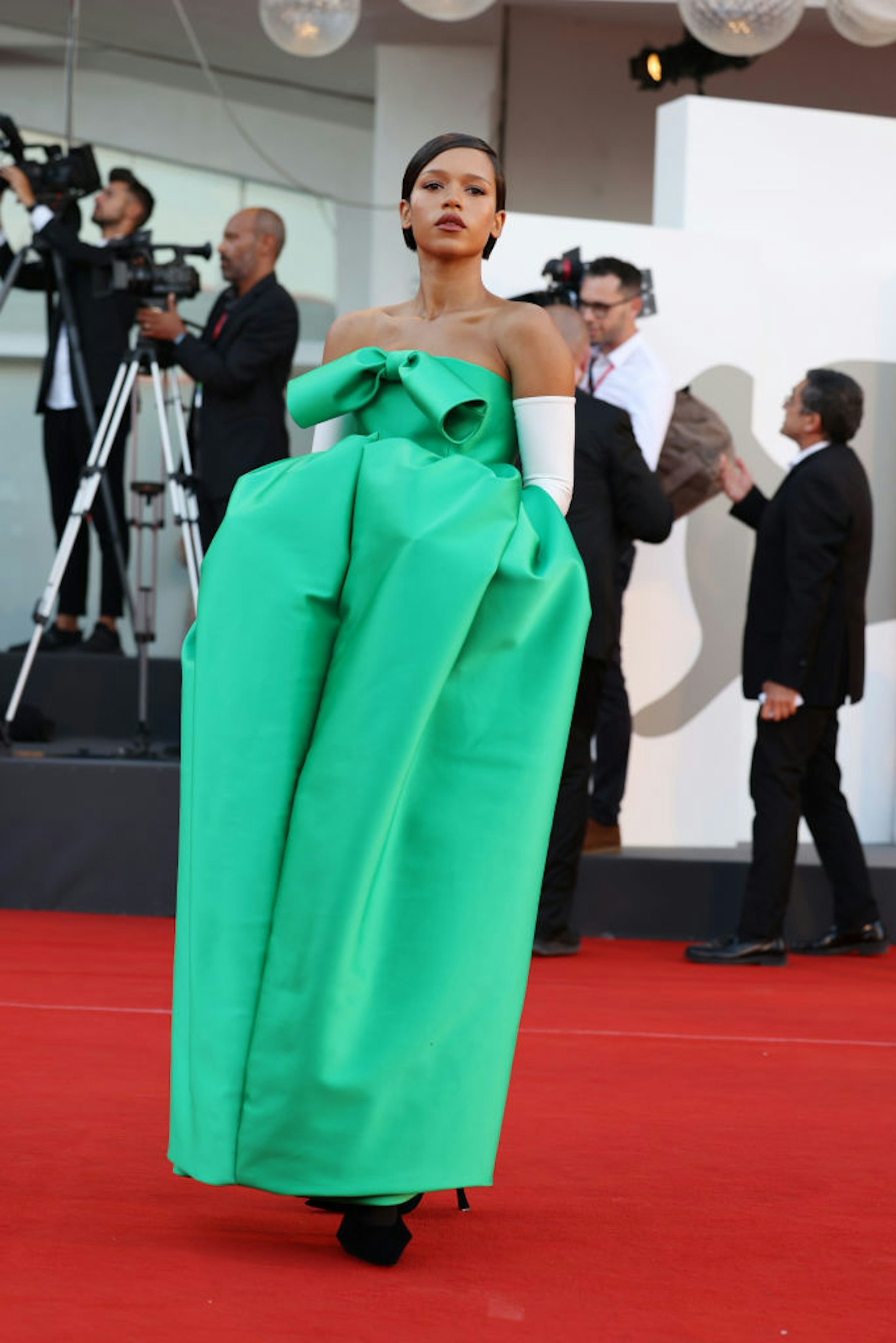 venice film festival outfits 2022  taylor russell