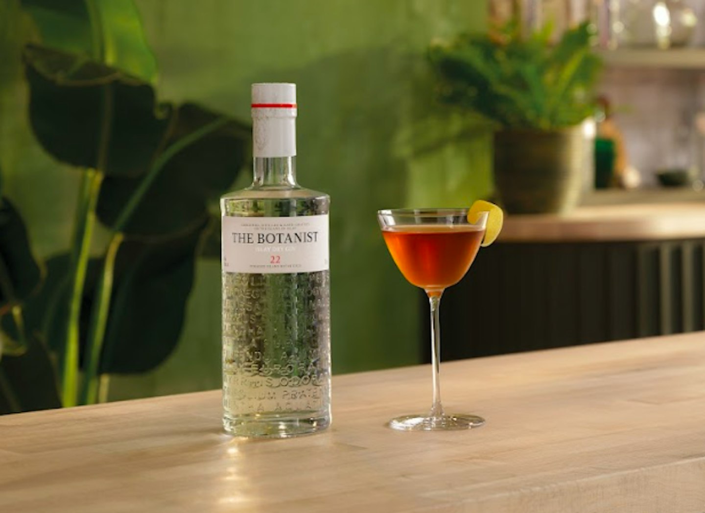 The Botanist's Perfect Martini 