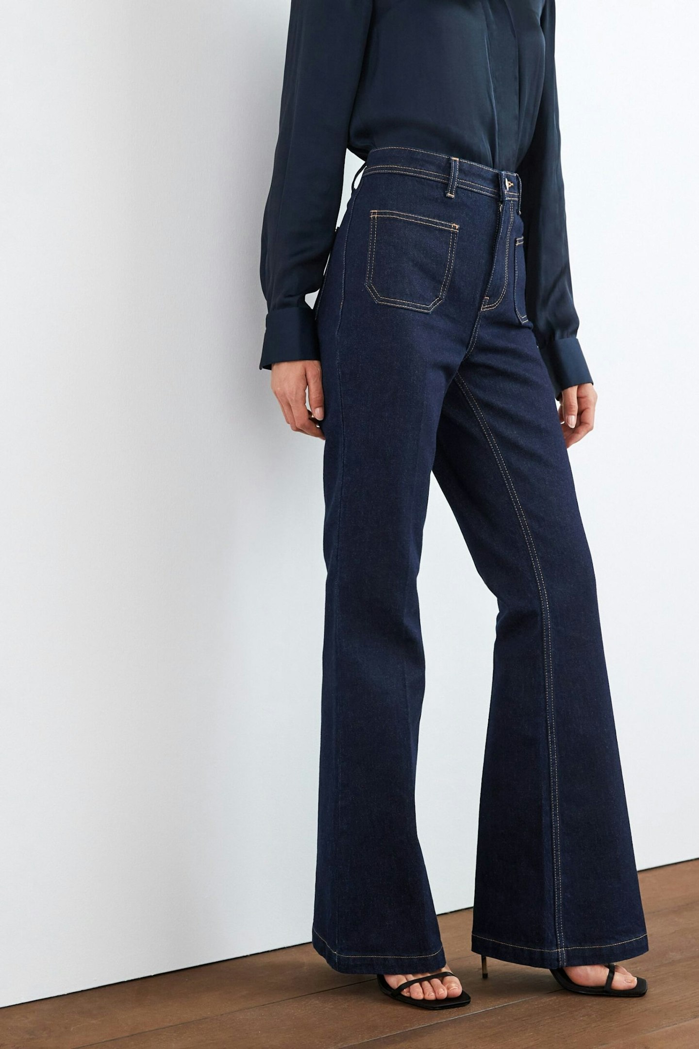 Pocket Front Flare Jeans
