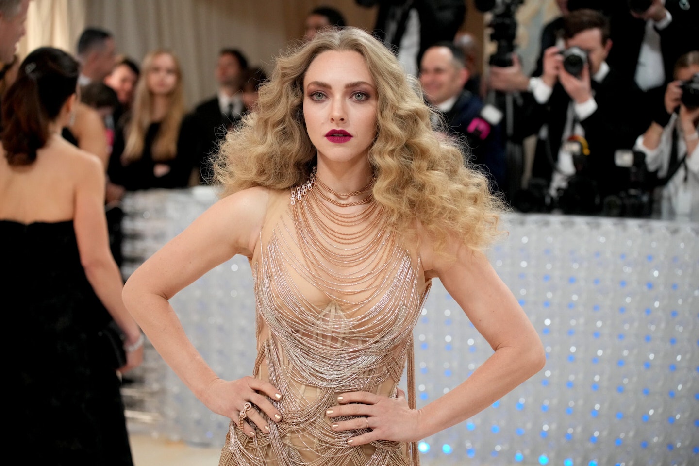 Best curling wands: Amanda Seyfried attends the 2023 Met Gala