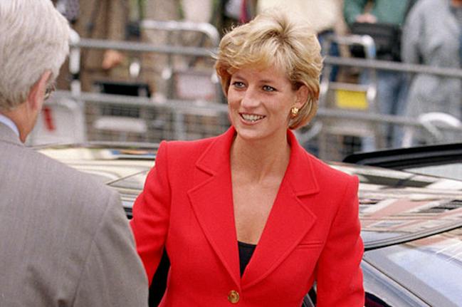 Love The Princess Diana Look? You Can Still Buy These Pieces She Actually Wore - Vimarsana News