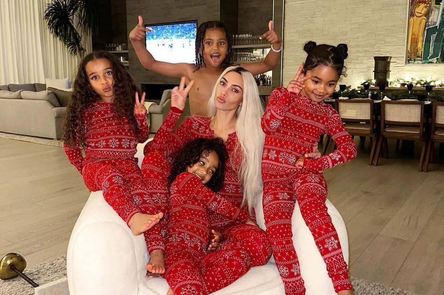 Family Christmas Pyjamas: Kim Kardashian Family In Matching Xmas Pjs
