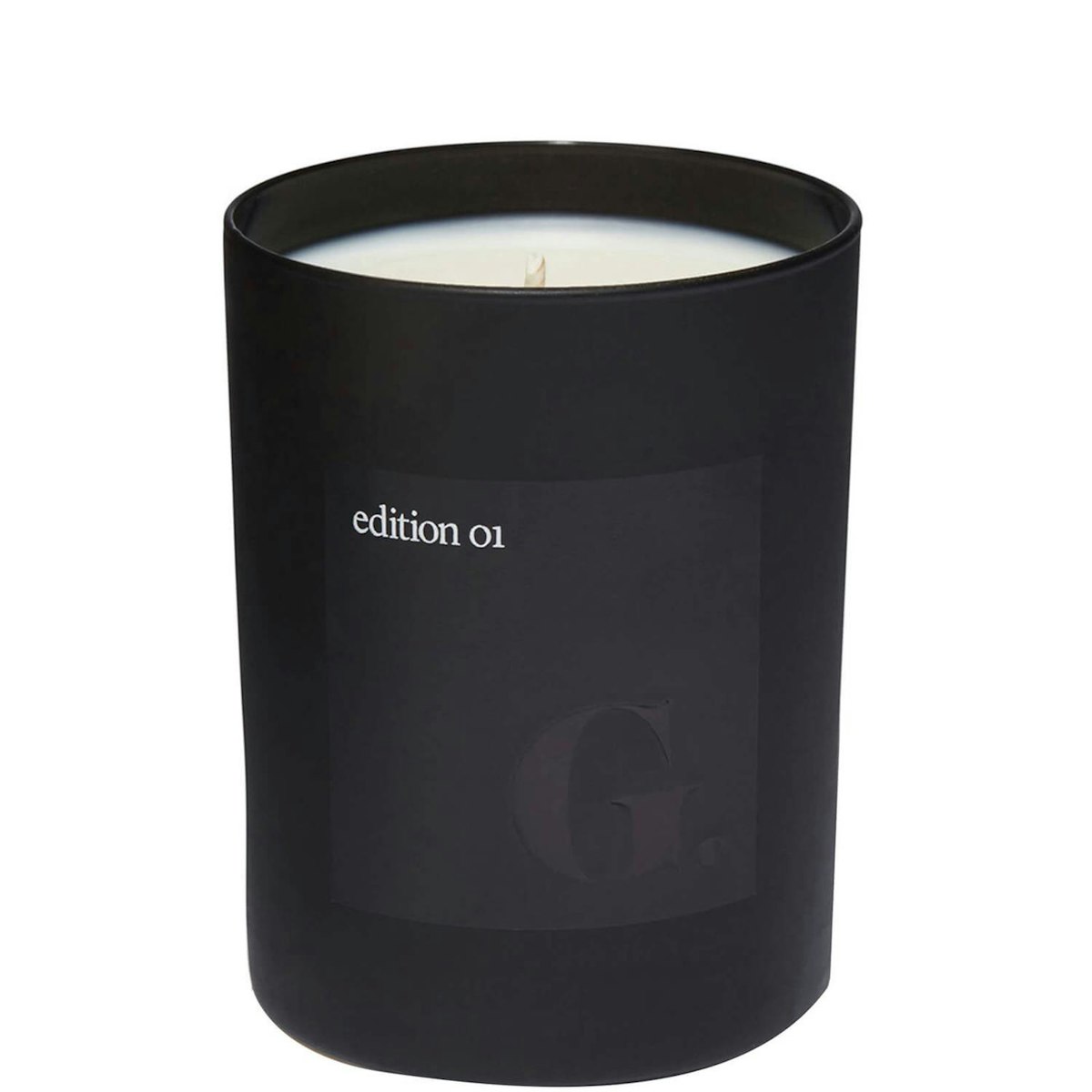 14 Best Smoky Candles That Smell Like A Fireplace