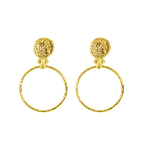 This Is The Jewellery Brand Worn By Lily Collins In Almost Every Season