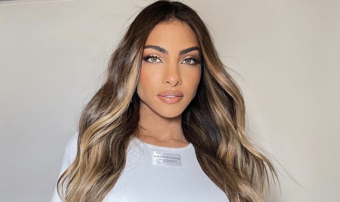 Balayage for Dark Hair: Tips and Tricks - wide 5
