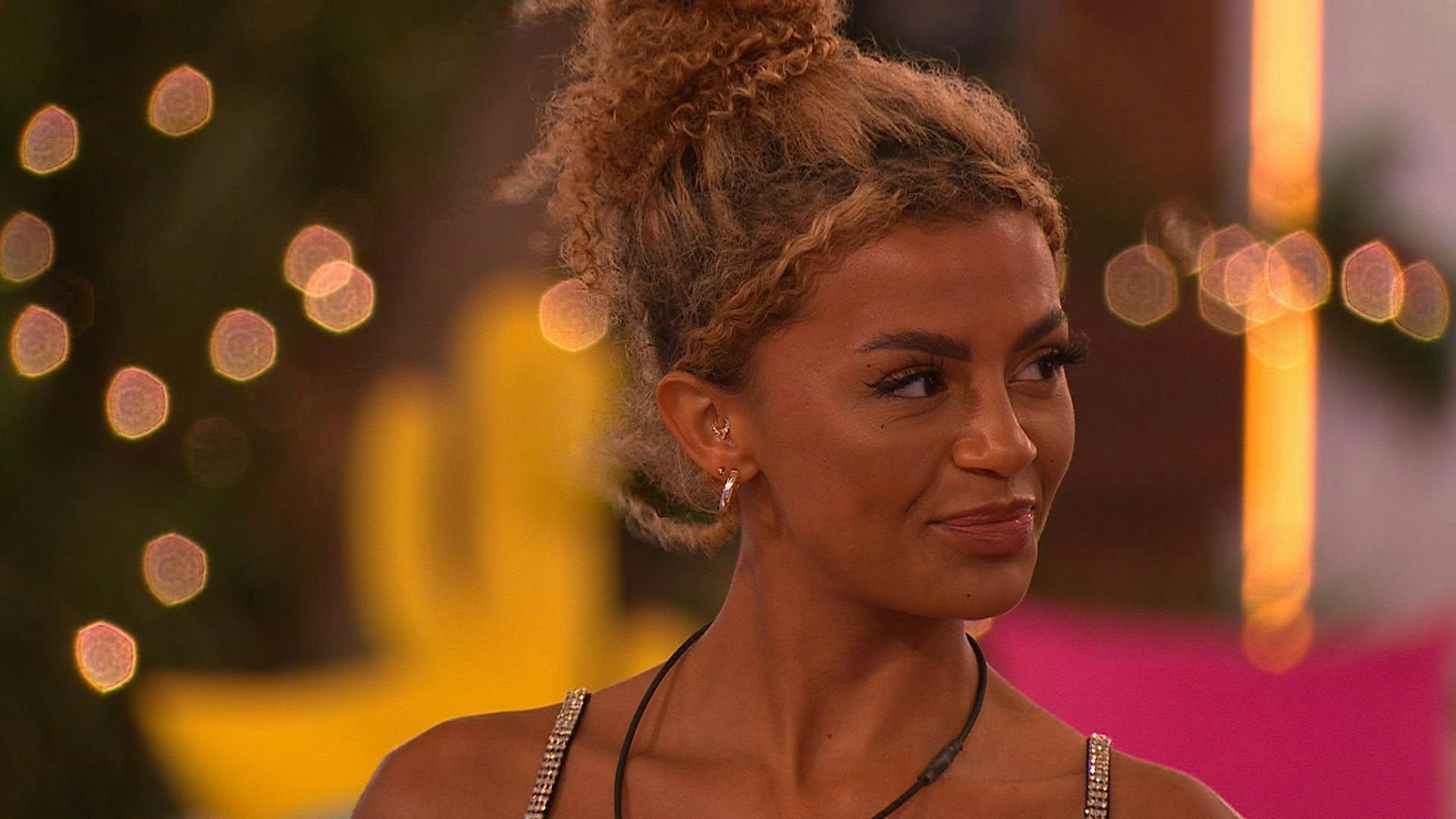 Love Island Could We See Zara In Casa Amor?
