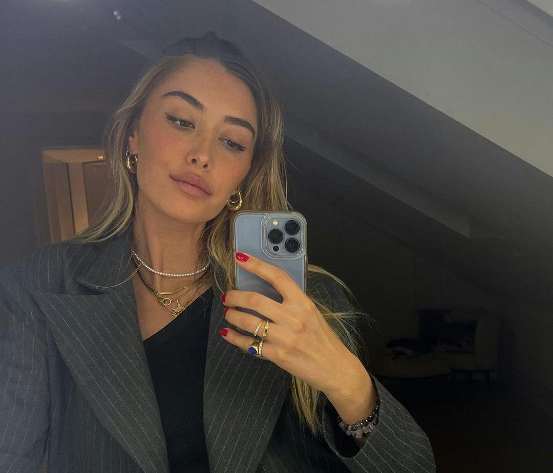 Made In Chelsea's Sophie Habboo Has Such Good Style, And You Can Shop All Her Outfits Here - Vimarsana News