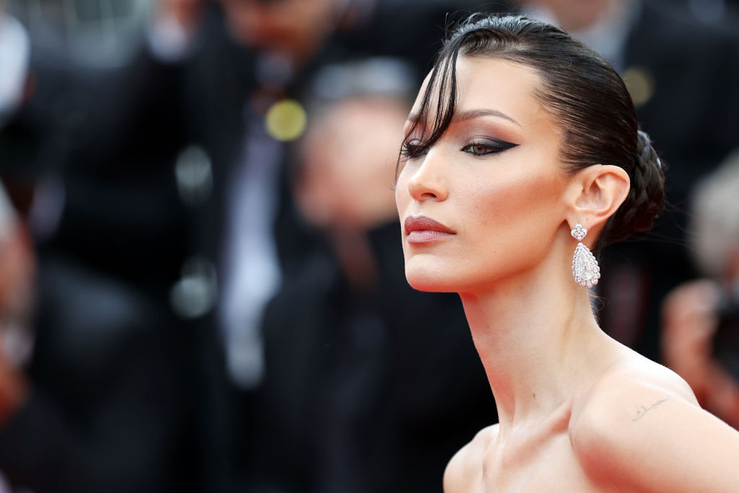 Bella Hadid's Signature Hairstyle Is Easy To Do