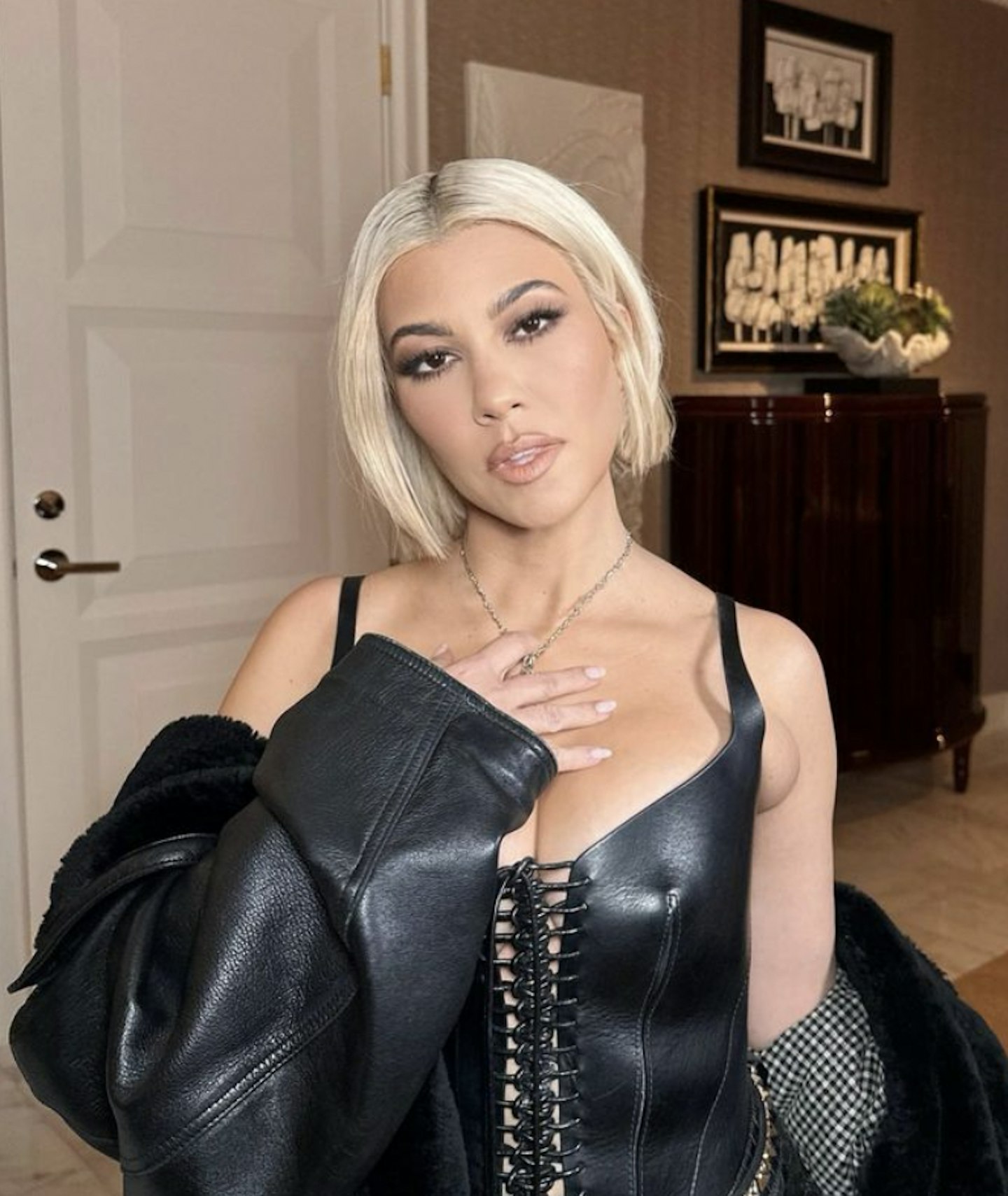 Kourtney Kardashian: The Peroxide Blonde Bob