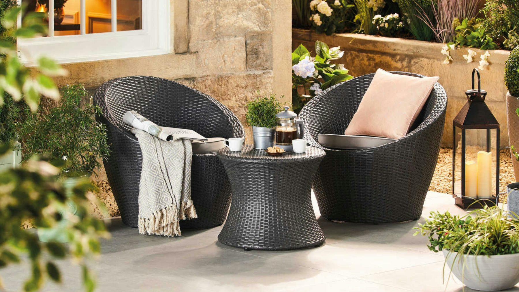 Aldi outdoor deals table