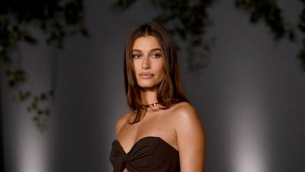 Dear Internet, Leave Hailey Bieber and Kylie Jenner's Looks Out Of The Alleged Selena Gomez Feud - Vimarsana News