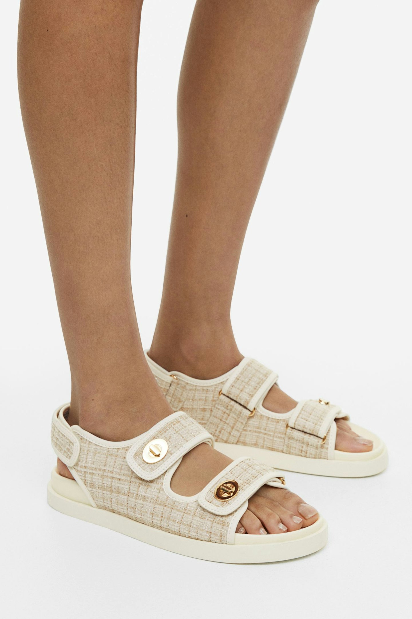 lån Bløde fødder kobling H&M's Chanel Sandal Dupe Is £29.99 | Fashion | Grazia