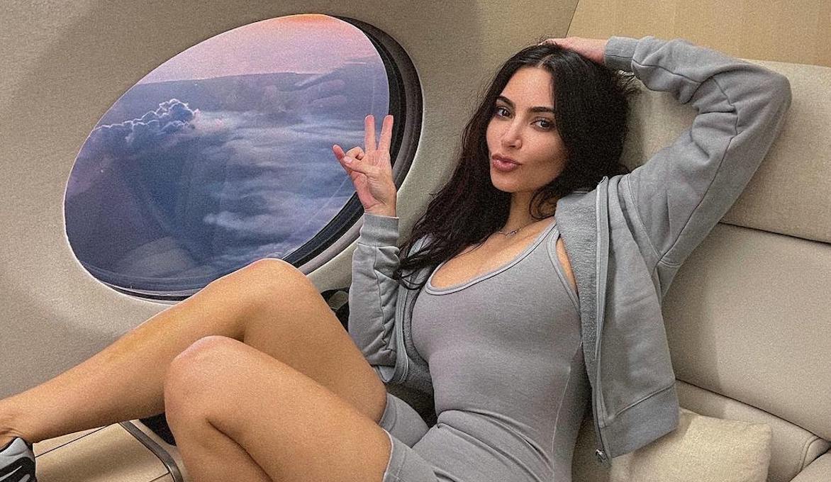 The Best Travel Outfit Ideas Inspired By Stylish Celebs