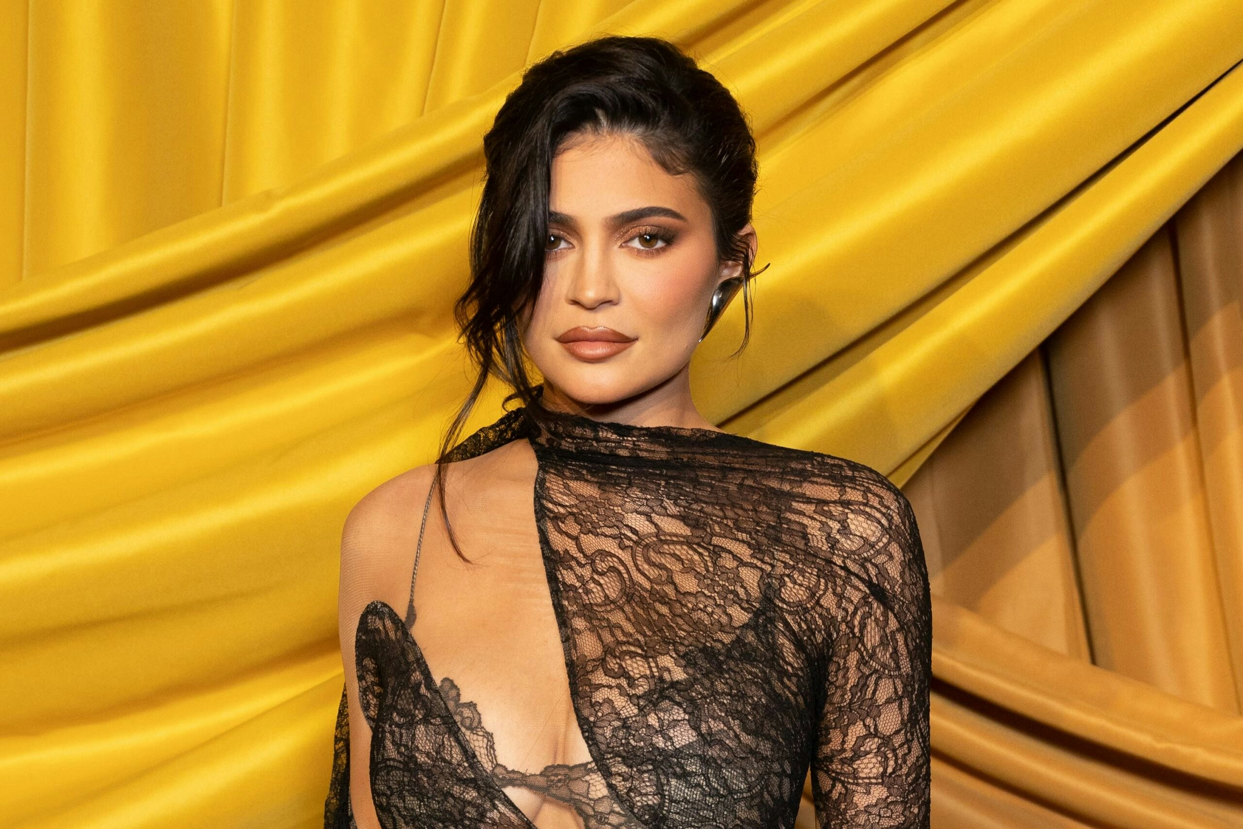 Kylie Jenner Admits She Has Set Impossible Beauty Standards For Other Women