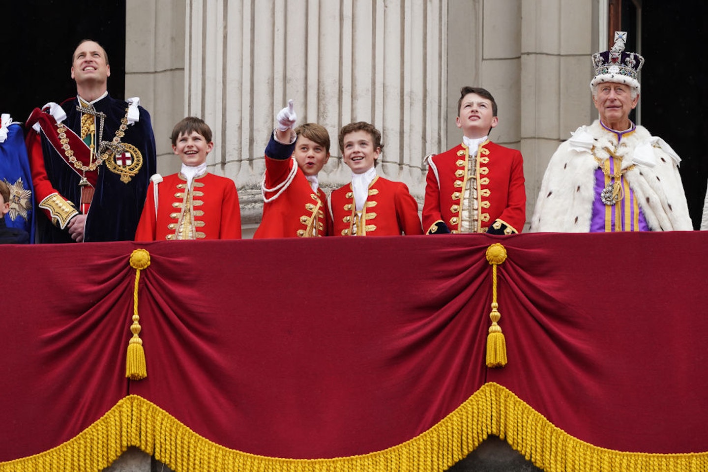 Coronation balcony pictures 