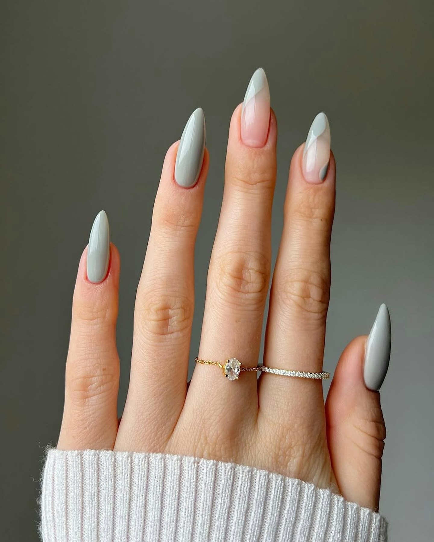 grey nails