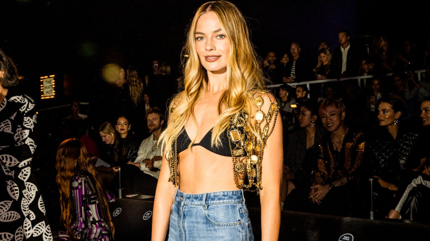 Margot Robbie, Paris Hilton And Snoop Dog Hit LA For Chanel Cruise's  Cali-Cool Show