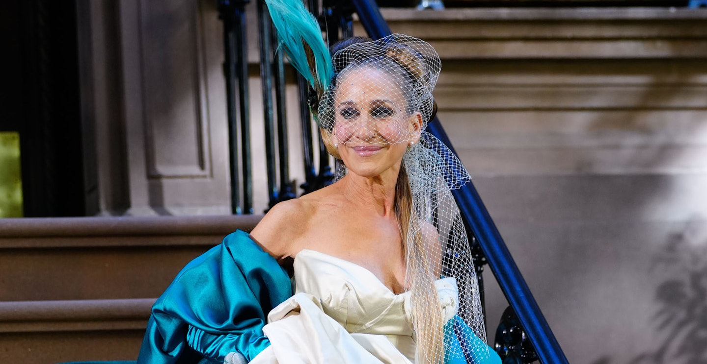 Carrie Bradshaw Wears Wedding Dress in And Just Like That