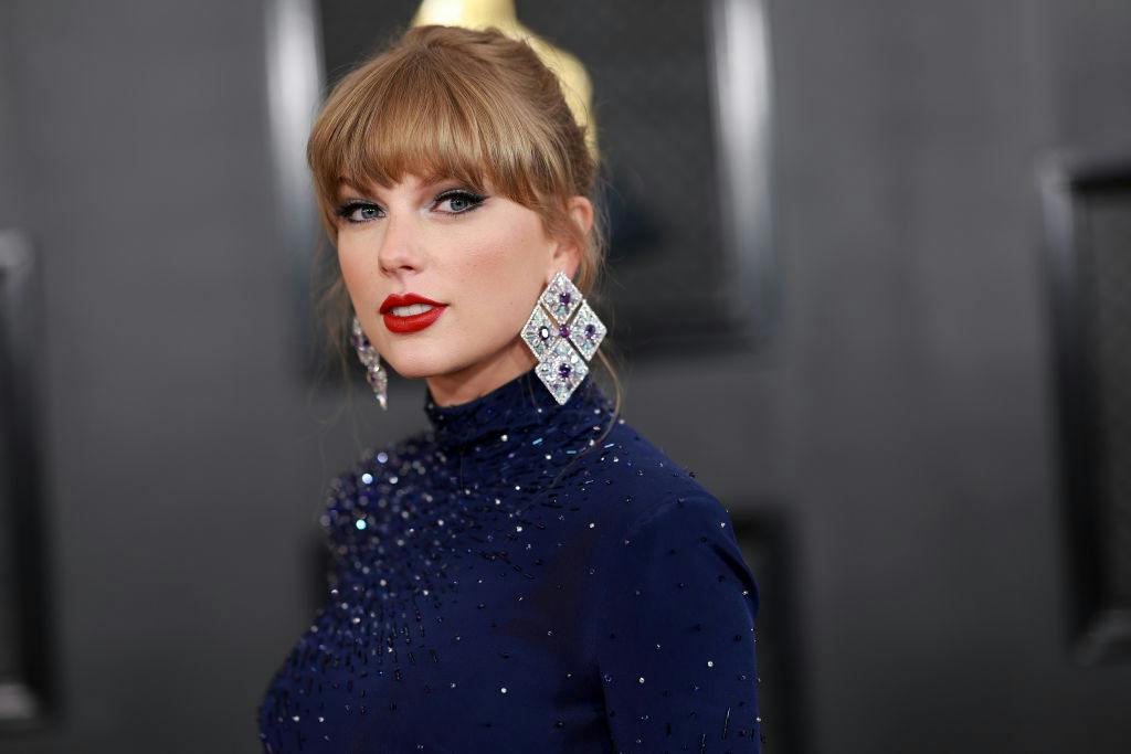 Why Should Taylor Swift Be Held Responsible For Matty Healy's Actions? - Vimarsana News