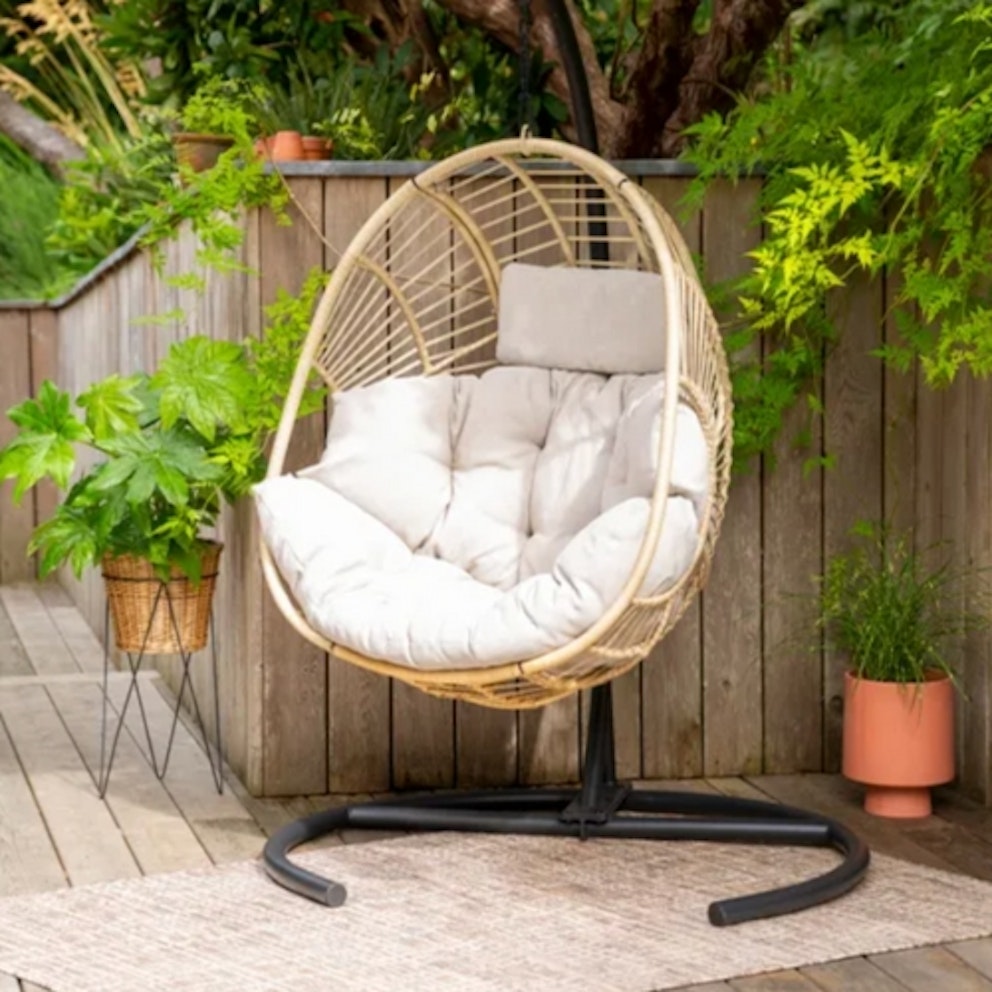Best Hanging Egg Chairs That Are Just As Good As The Aldi One