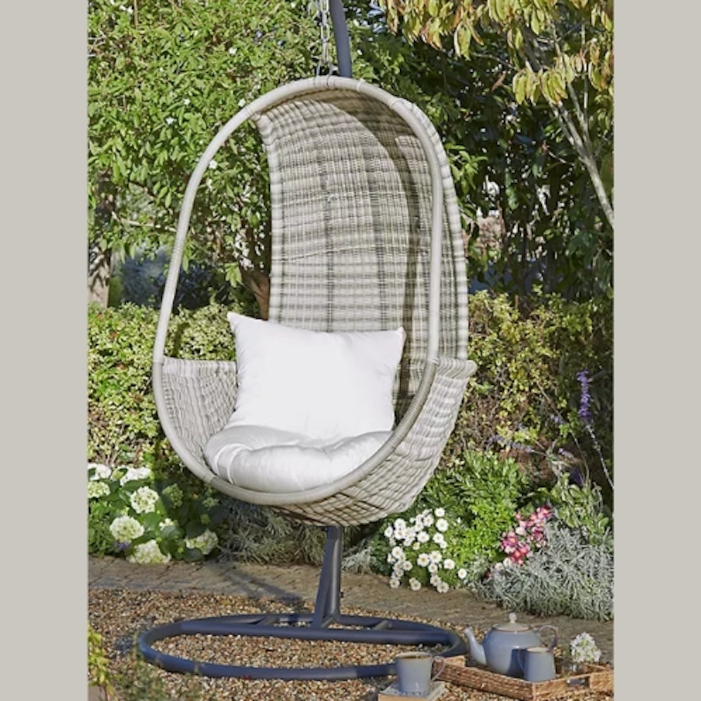 Best Hanging Egg Chairs That Are Just As Good As The Aldi One