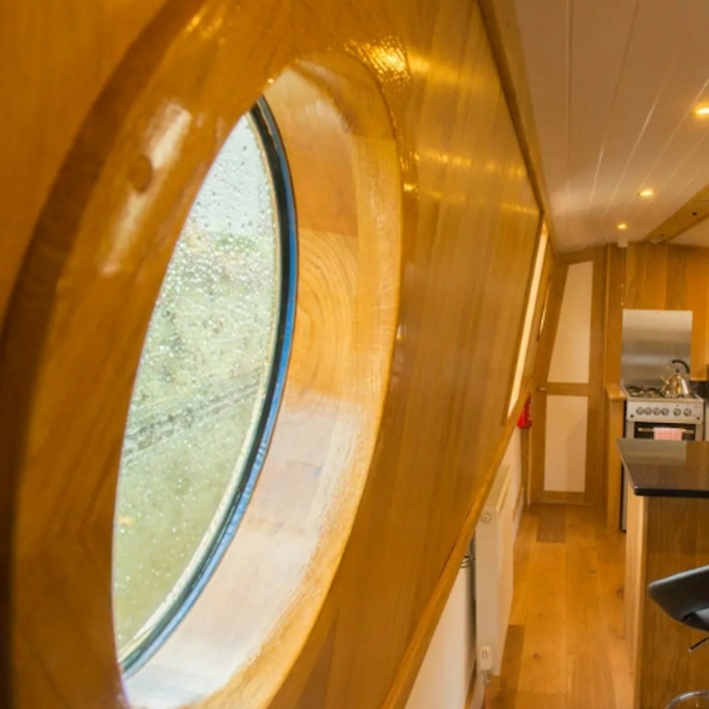 Puzzle, The Luxury Narrowboat