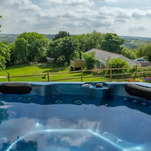 Here Are The 22 Best Airbnbs In The UK For A Staycation Grazia