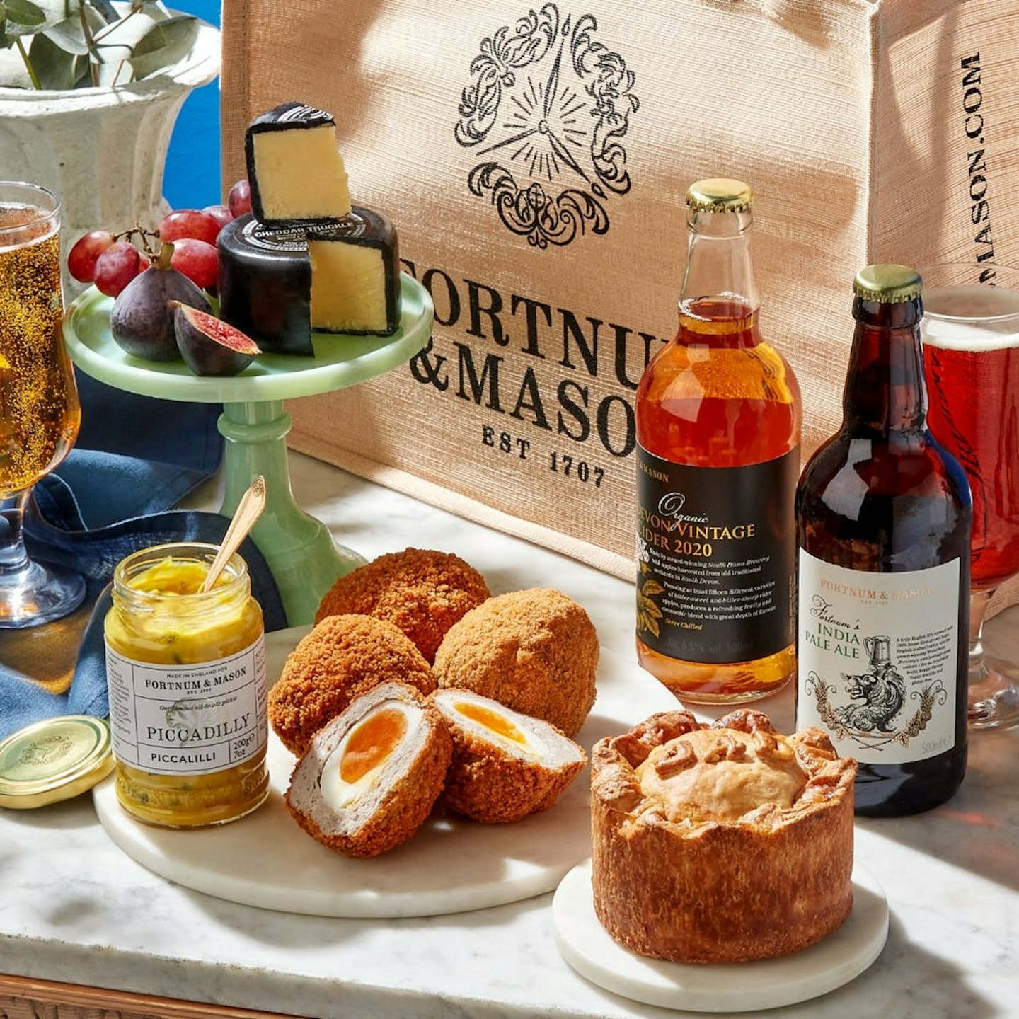 Fortnum & Mason The Father's Day Essentials Bag