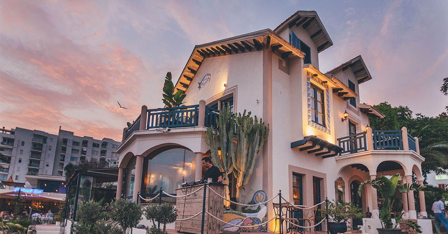 Villa Mercedes, San Antonio Bay