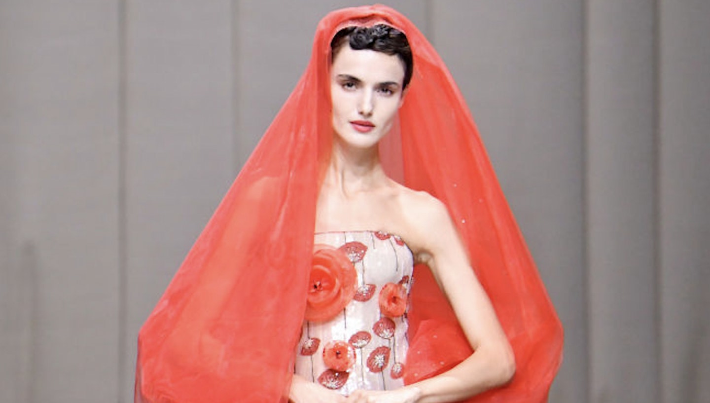 Chanel Couture Just Kicked Off A Key Bridal Wedding Dress Trend