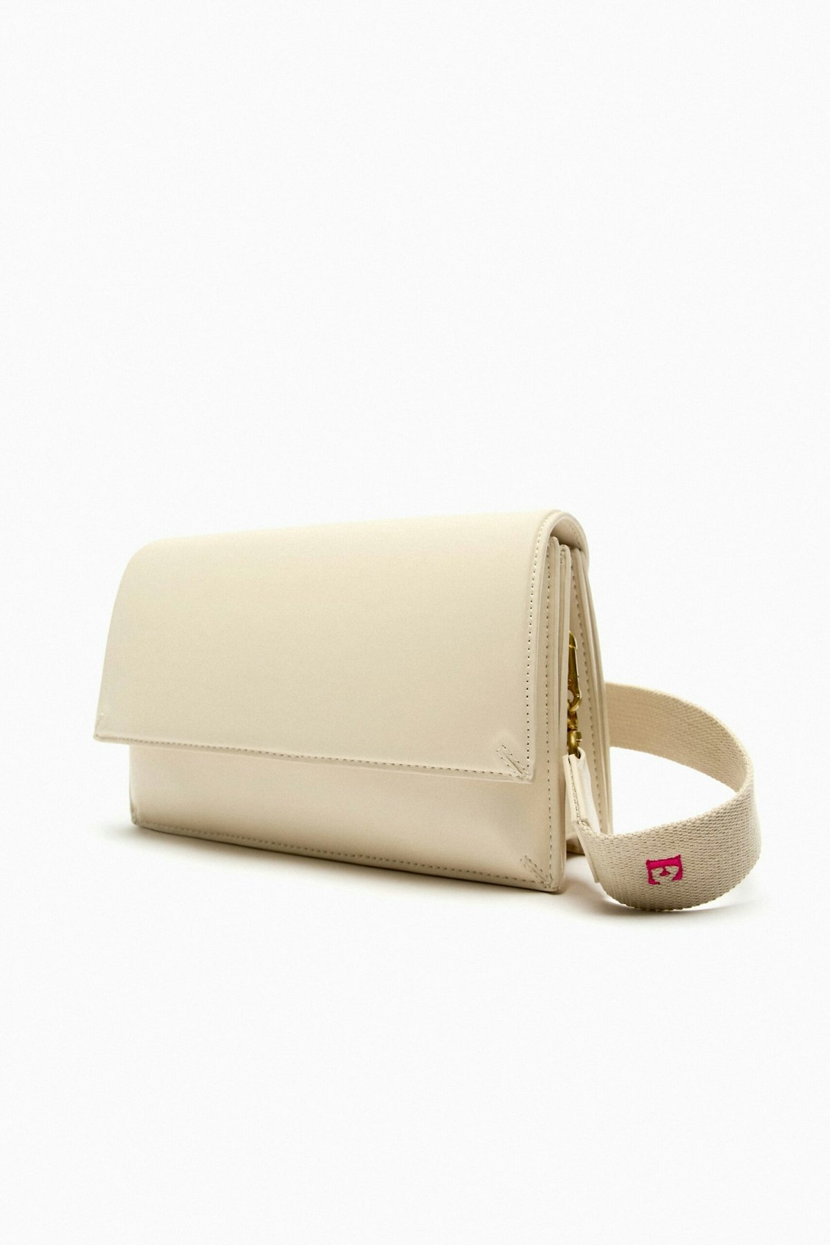 Zara's Personalised Bags Are Here To Update Your Outfits