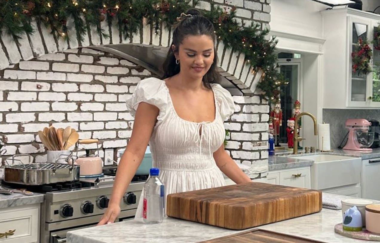 Selena Gomez Just Wore The Perfect Summer Dress  And You Can Still Shop It