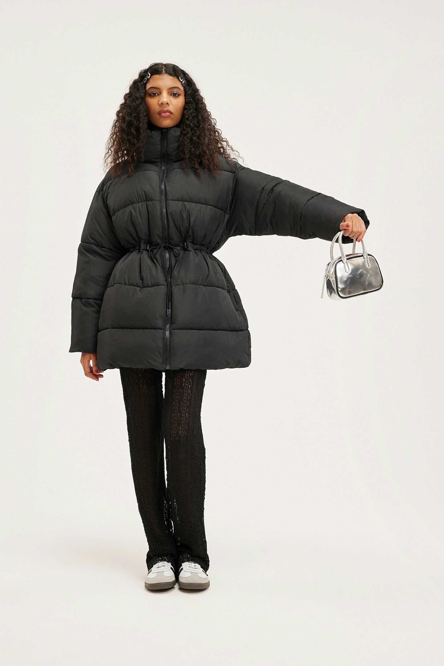 MONDAY MONKI lunchtime shop puffer