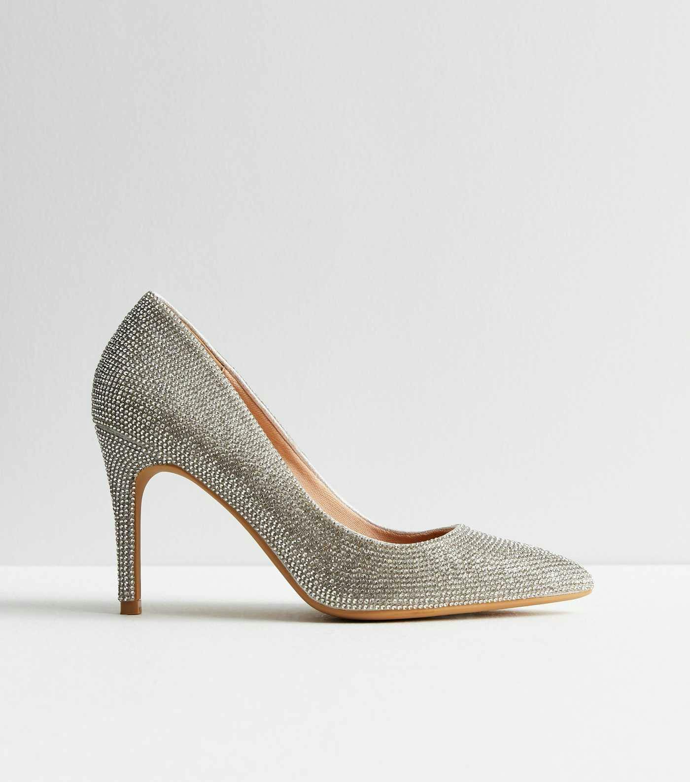 Court heels sales