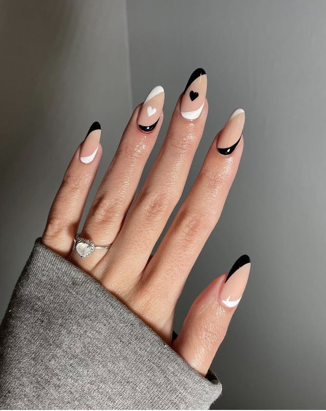 40 Elegant Black Nail Designs To Try Out | Le Chic Street