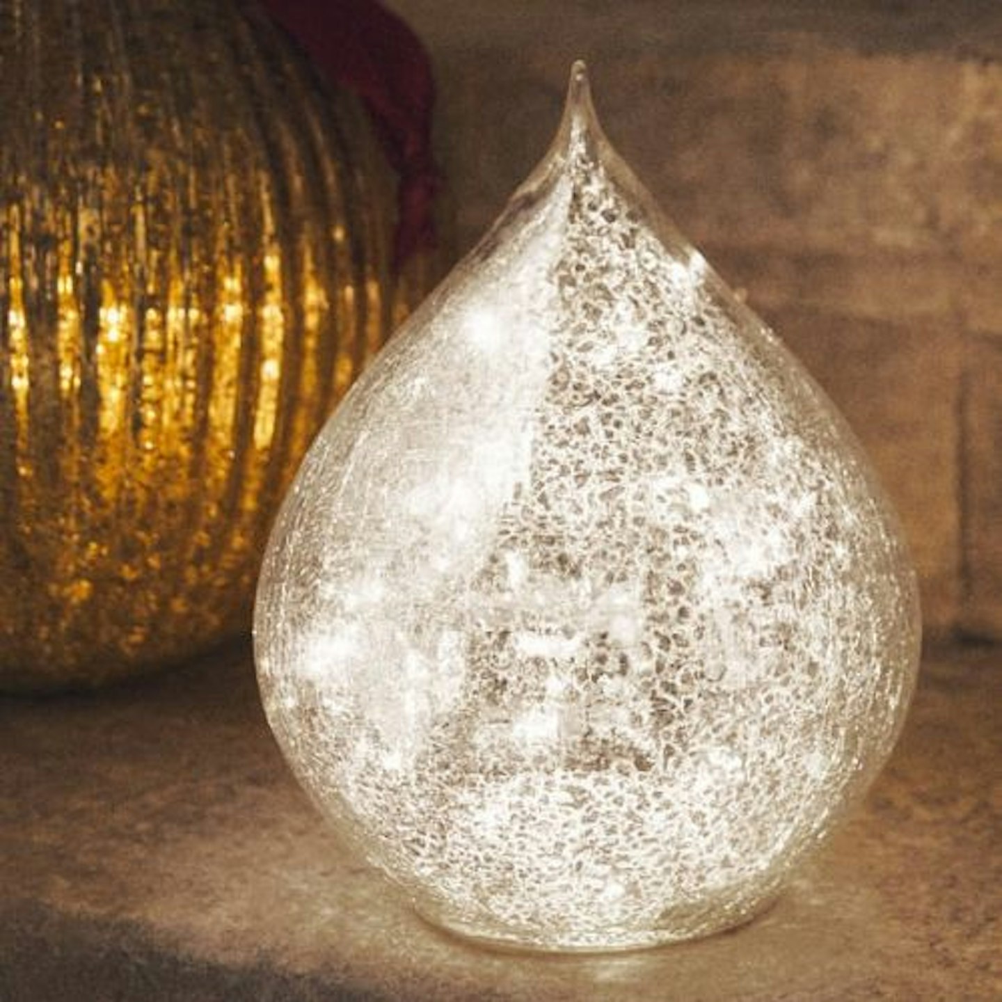 CHRISTMAS DROPLET LED LIGHT DECORATION