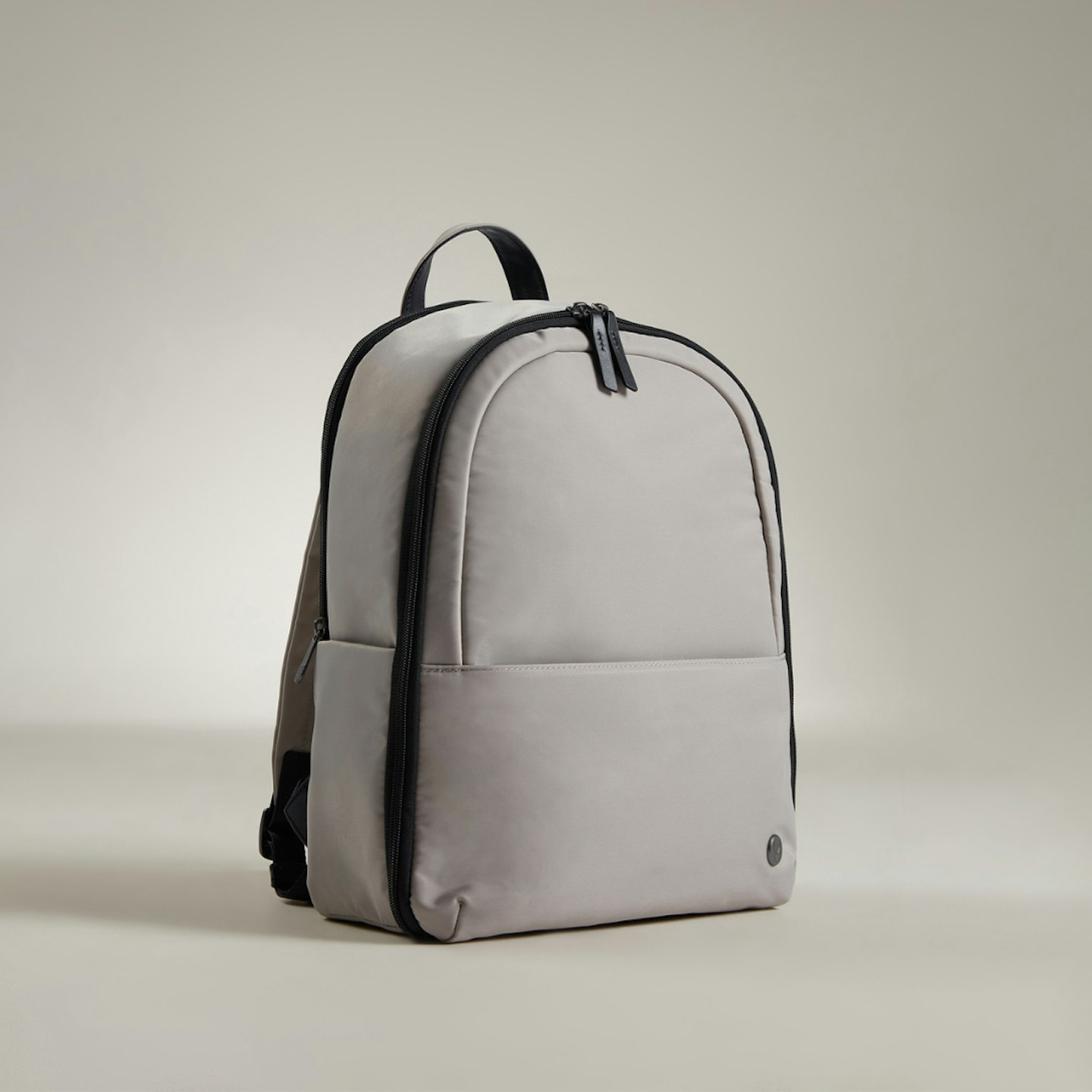 Chelsea Backpack In Taupe