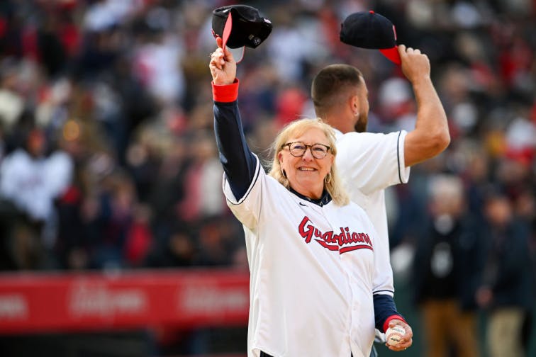 Who Is Travis Kelce&rsquo;s Mum, Donna Kelce?