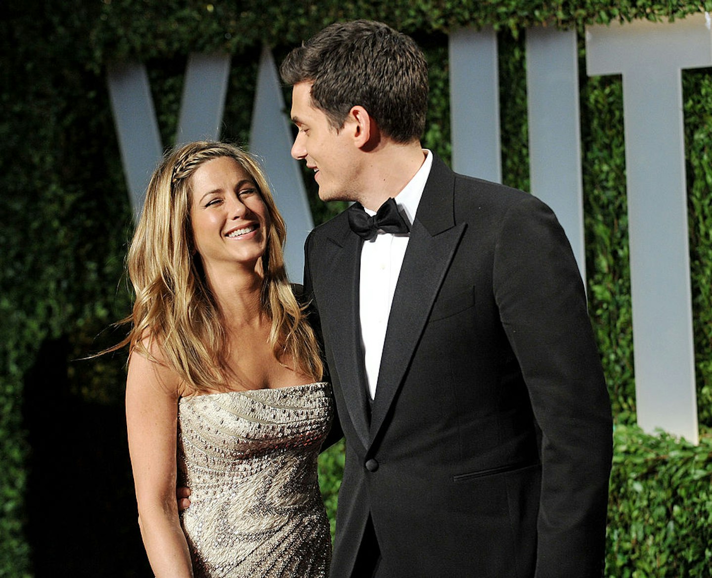 Jennifer Aniston and John Mayer in 2009