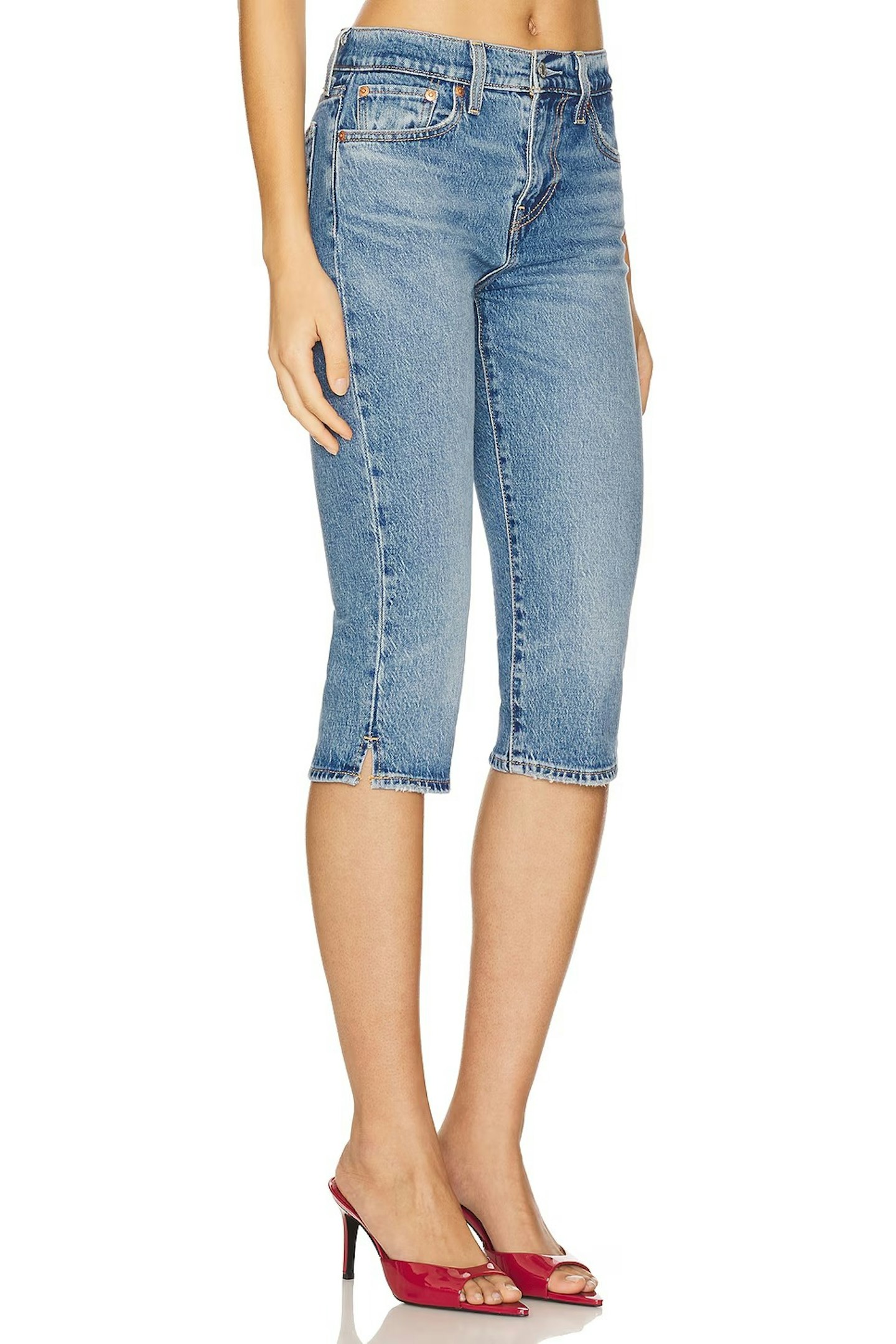 Levi, Wedgie Capri